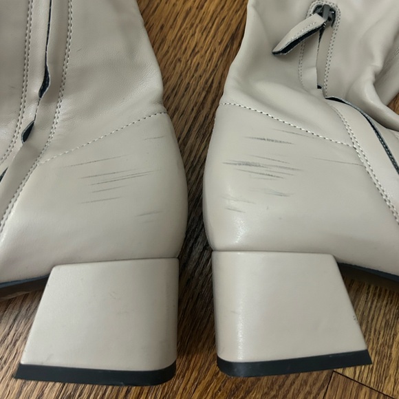 Bibilou Heeled Over the Knee Boots with Elegant Silhouette - Picture 8 of 10